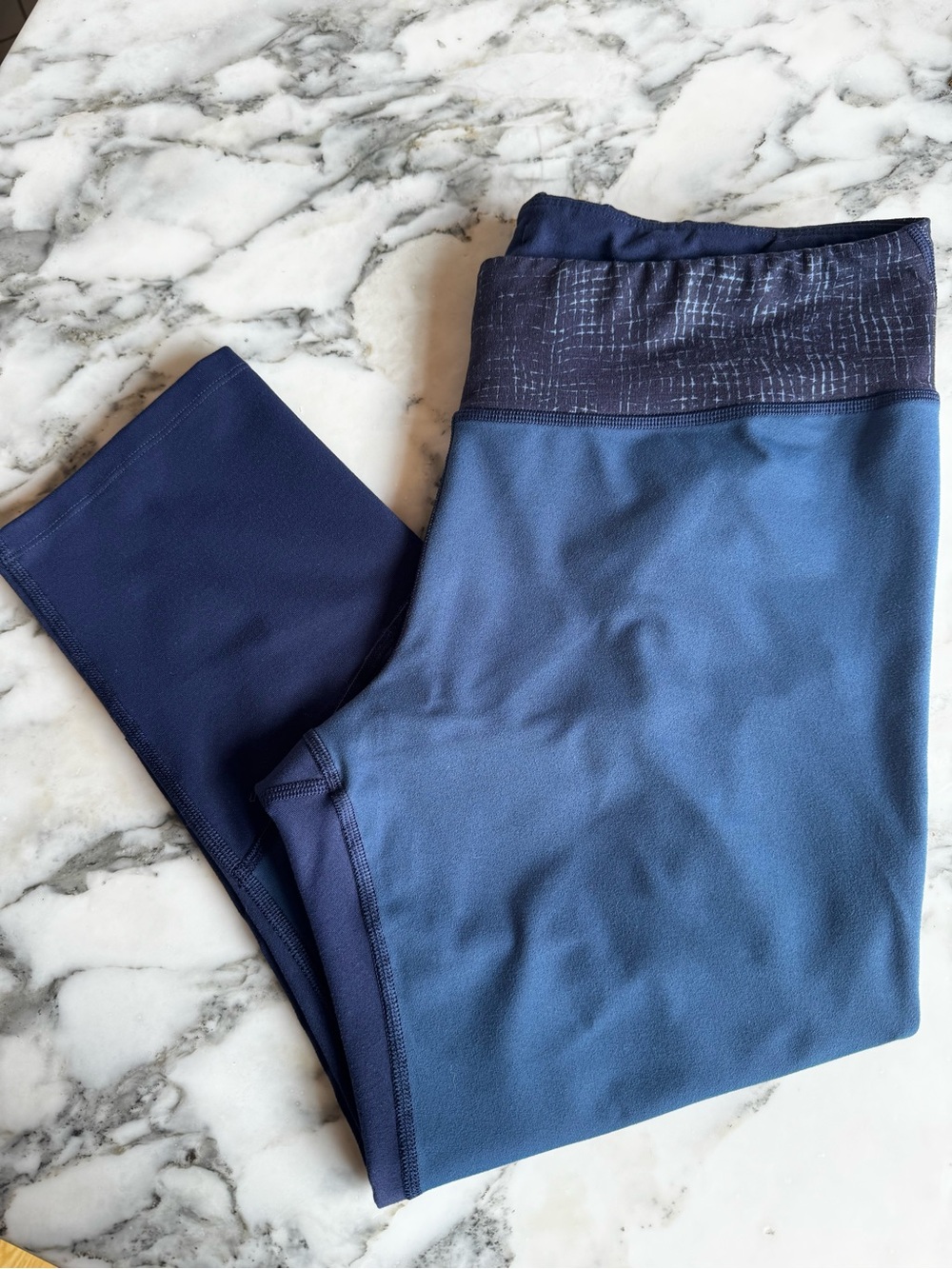 REI Co-op Blue Colorblock Capri Leggings Women’s L 20” Reflective